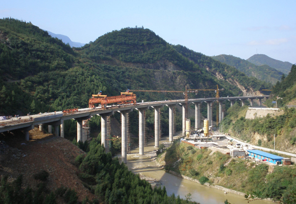 16、陜西省寧強(qiáng)至棋盤關(guān)高速公路