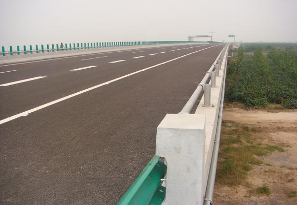 6、國(guó)家重點(diǎn)公路威烏線(S24)海陽(yáng)-即墨段高速公路工程項(xiàng)目